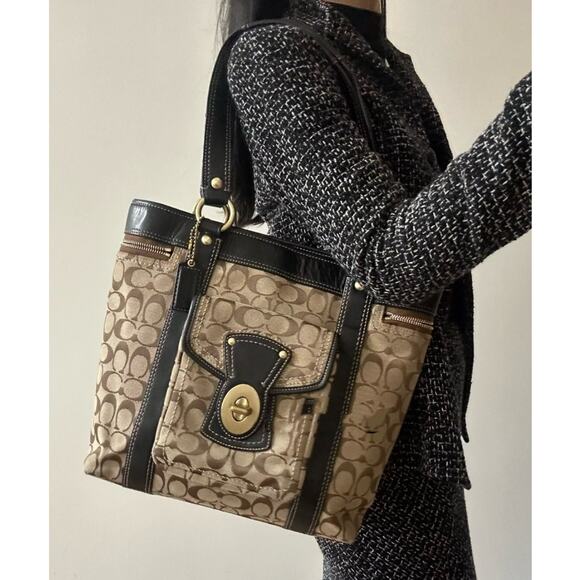 COACH Vintage Signature Large Legacy  Tote Bag F12889 - Picture 1 of 10